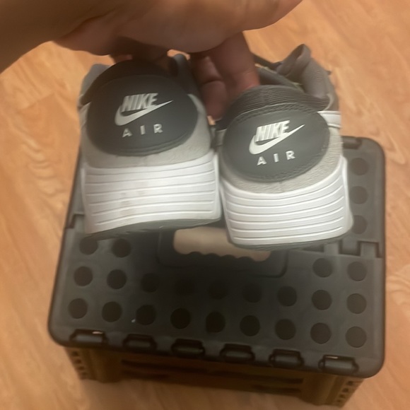 Nike kids 4 youth sneakers - Picture 2 of 4